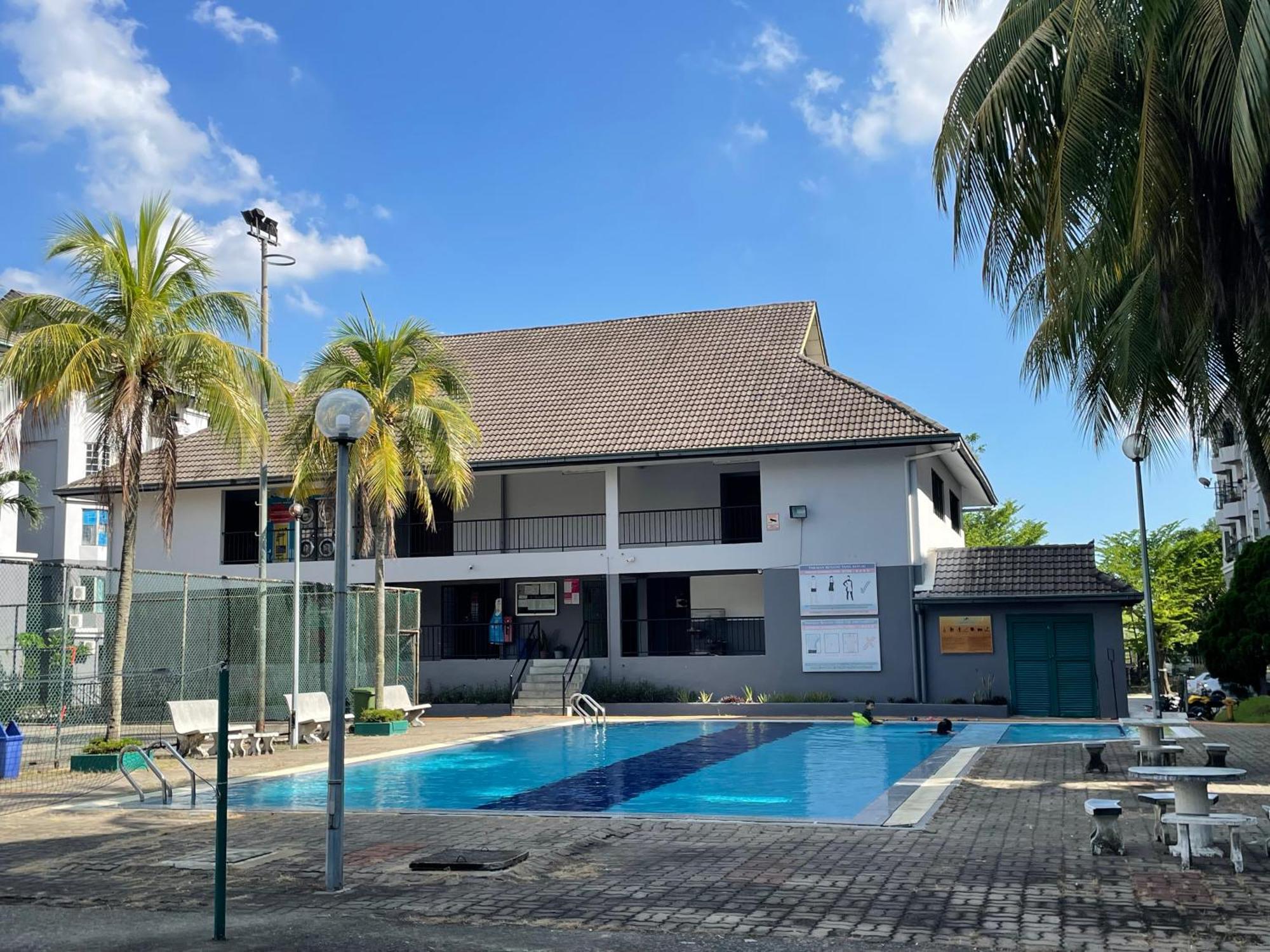 Subang Ville Ehsan Apartment Kampong Baharu Sungai Way Esterno foto