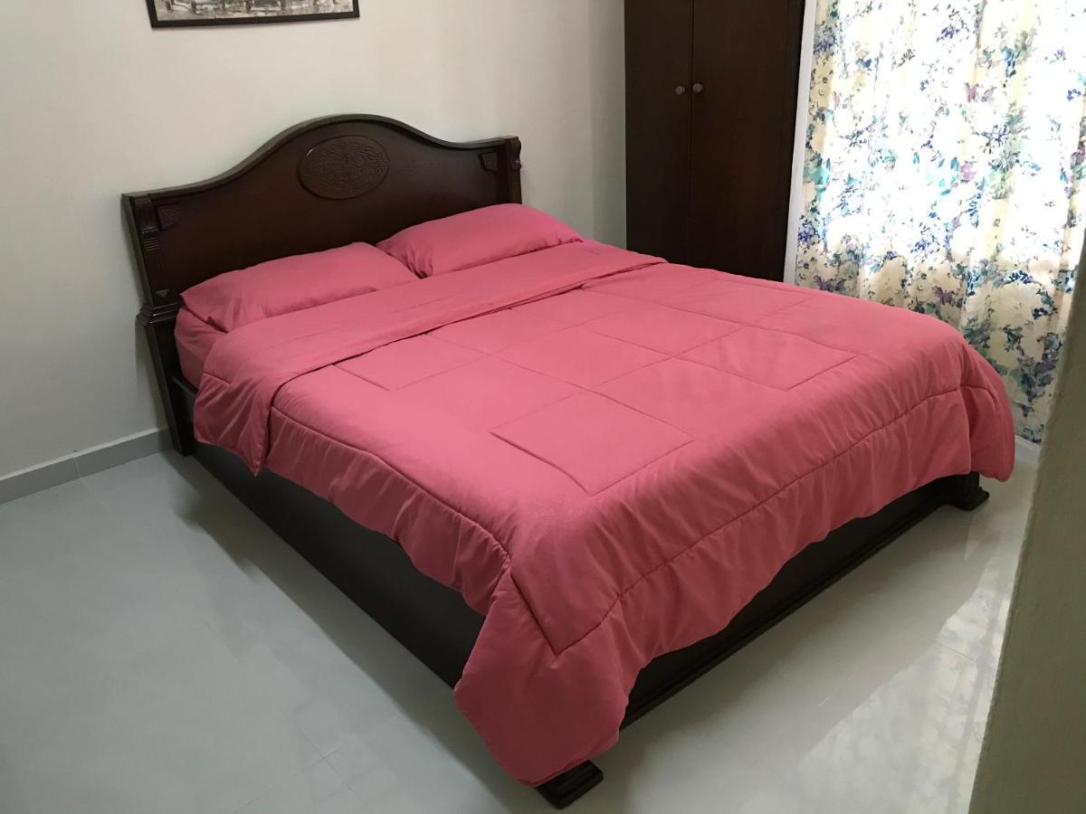 Subang Ville Ehsan Apartment Kampong Baharu Sungai Way Esterno foto